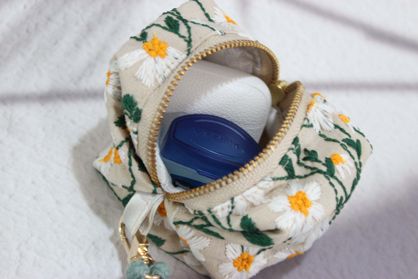 Daisy Pouches
