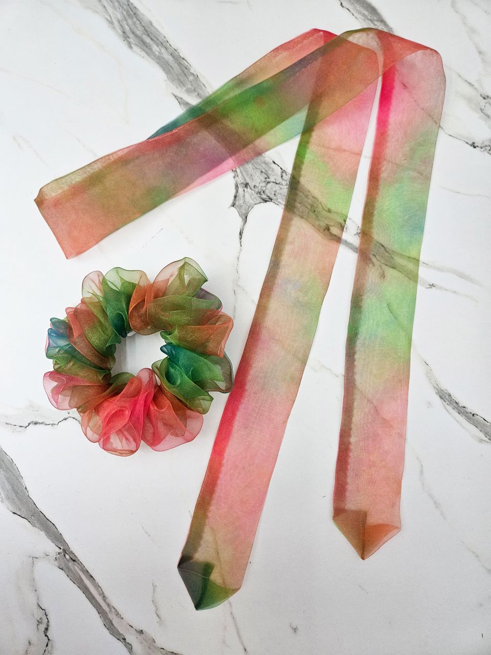 Galaxy-themed Oganza Daenggi & Scrunchies