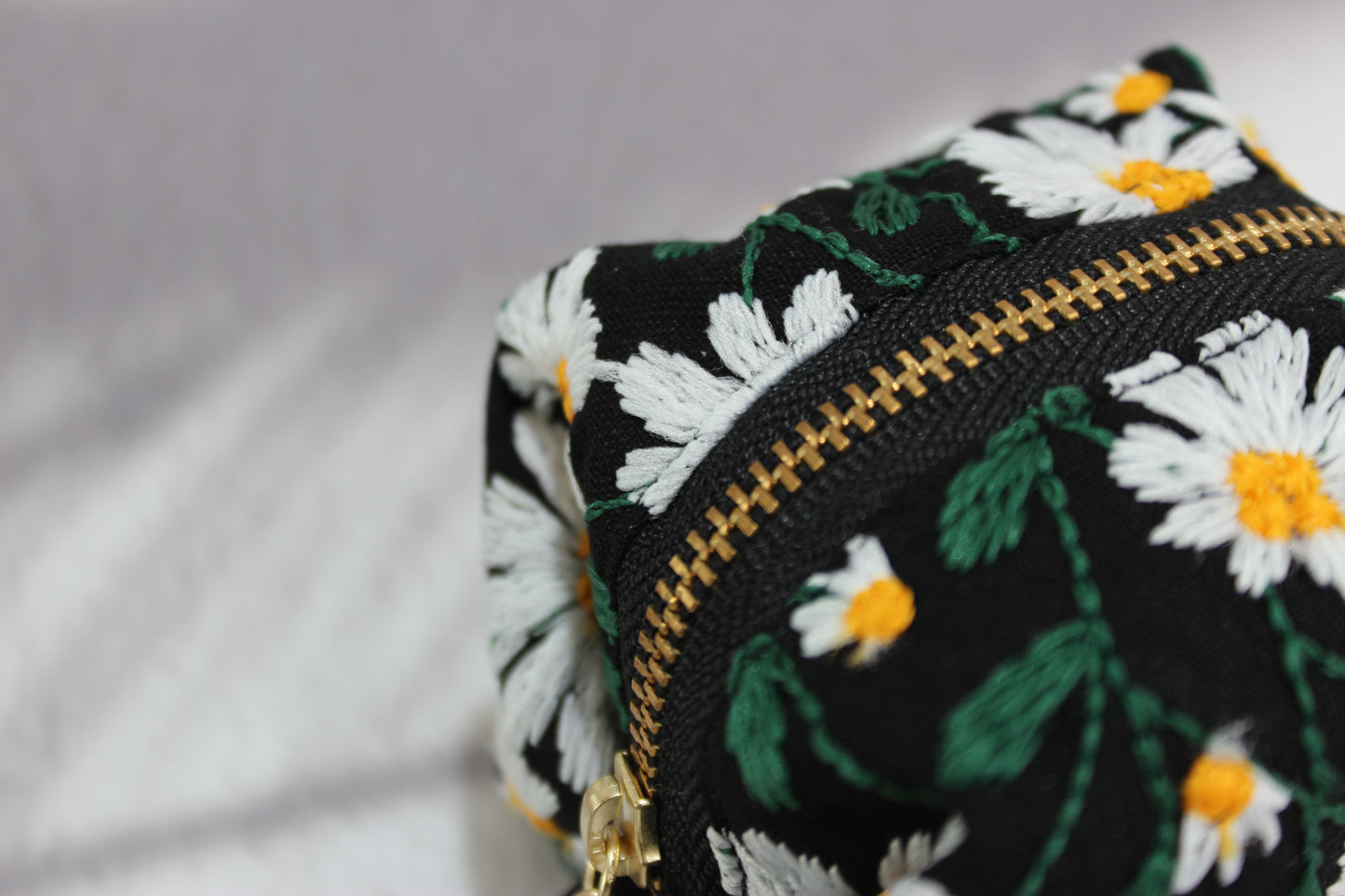 Daisy Pouches